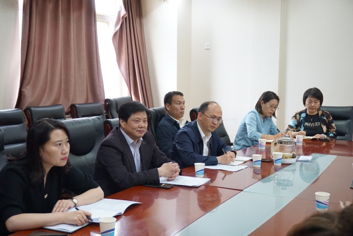 与工程技术学院负责人交流 与工程技术学院负责人交流