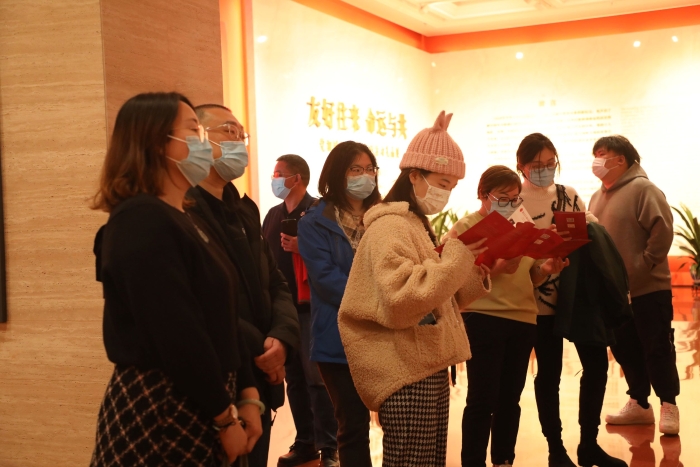 看展2 -- 看展2 --