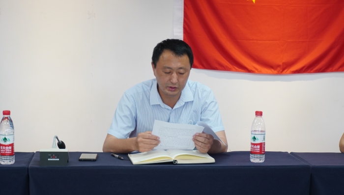 刘伟.jpg 刘伟.jpg