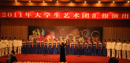 合唱团--《感恩的心》