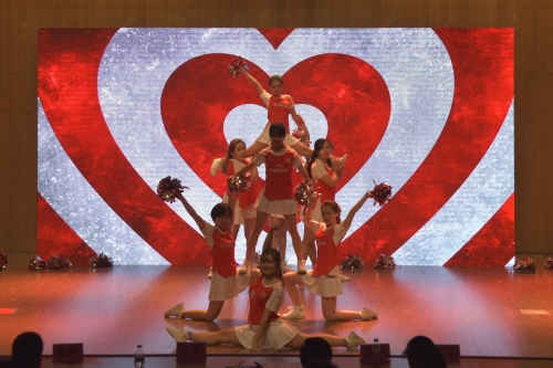 啦啦操表演