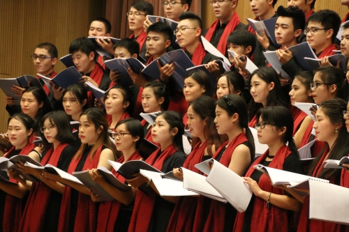 演员