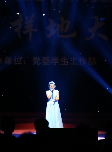 校园十佳歌手串烧
